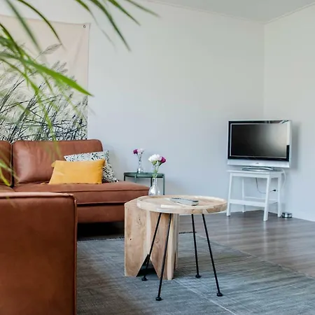Luxe In Dorpskern Apartment
