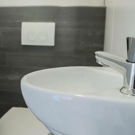 Luxe In Dorpskern Apartment *